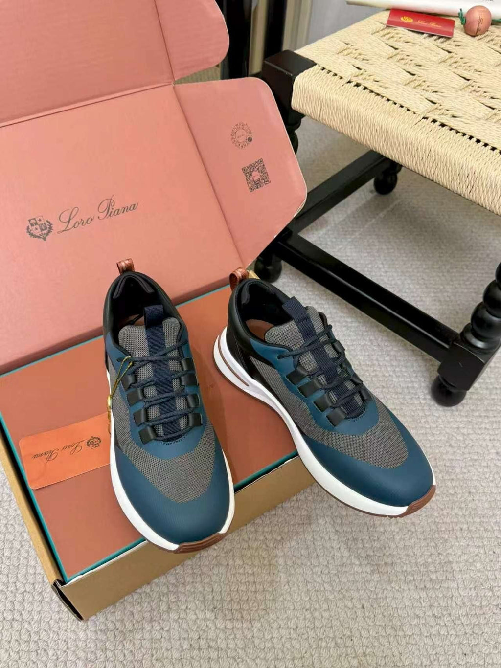Loro Piana Navy Blue Teal Low-Top Sneakers — front
